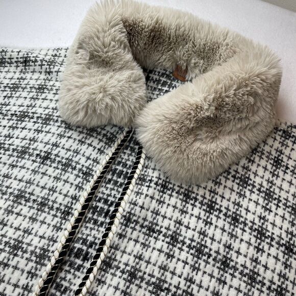 NWOT R Fashion Apparels Plaid Print Faux Fur Cape Rope Trim Party Old Money-L - Picture 7 of 9